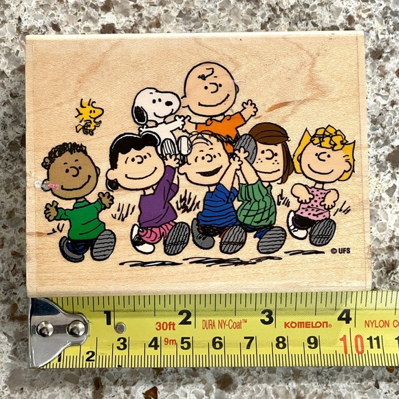 The Peanuts Gang Disney Rubber Stamp Charlie Brown Crafting Scrapbooking - Picture 2 of 6